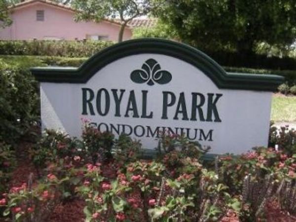 107 ROYAL PARK Drive, Unit 2E, Oakland Park, FL 33309