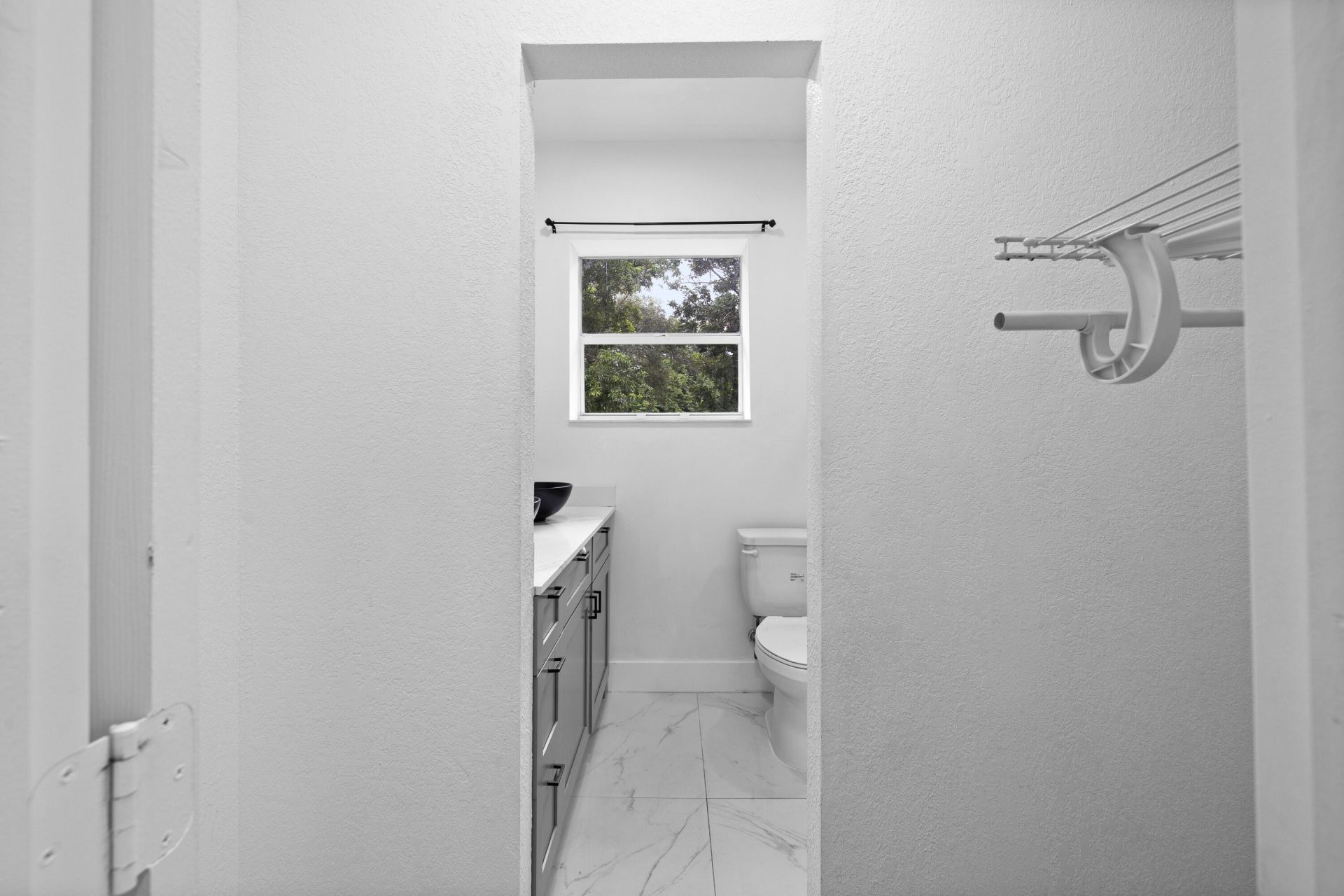 28 NE 165th Street, Miami, FL 33162 Photo
