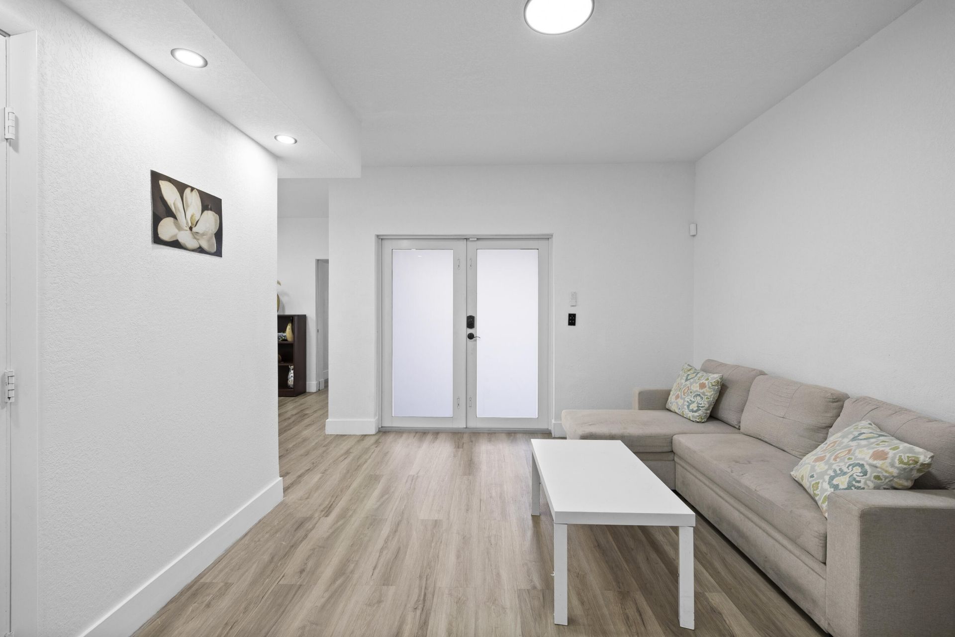 28 NE 165th Street, Miami, FL 33162 Photo