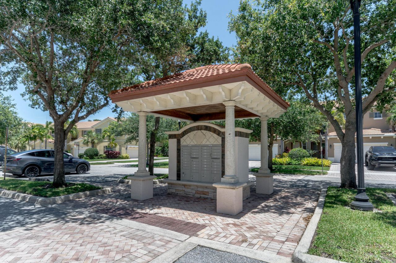 4655 Cadiz Circle, Palm Beach Gardens, FL 33418 Photo