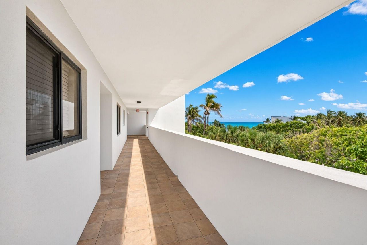 420 Celestial Way, Unit 403, Juno Beach, FL 33408 Photo