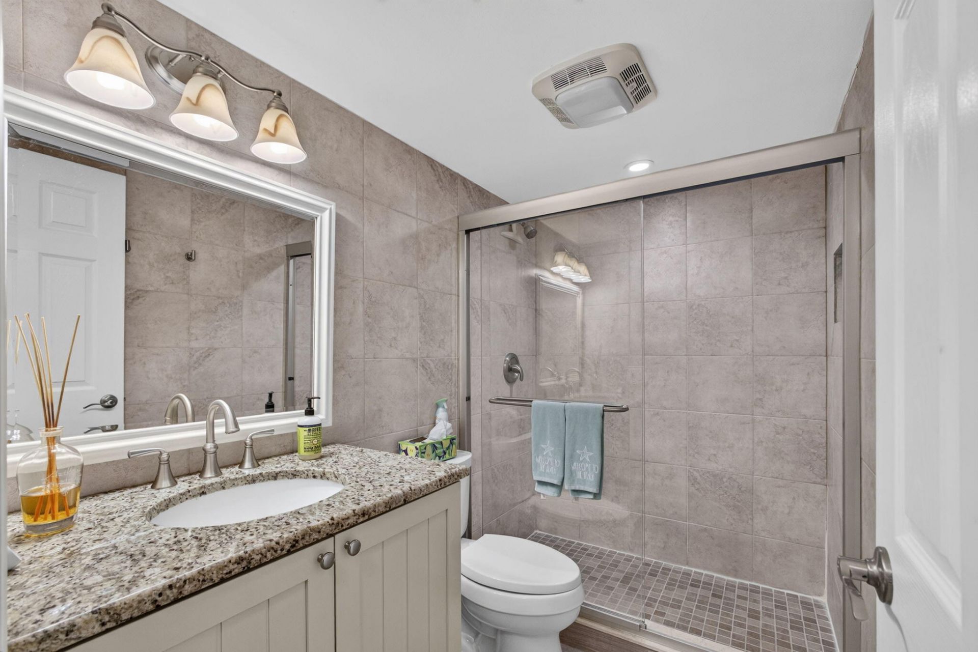 420 Celestial Way, Unit 403, Juno Beach, FL 33408 Photo