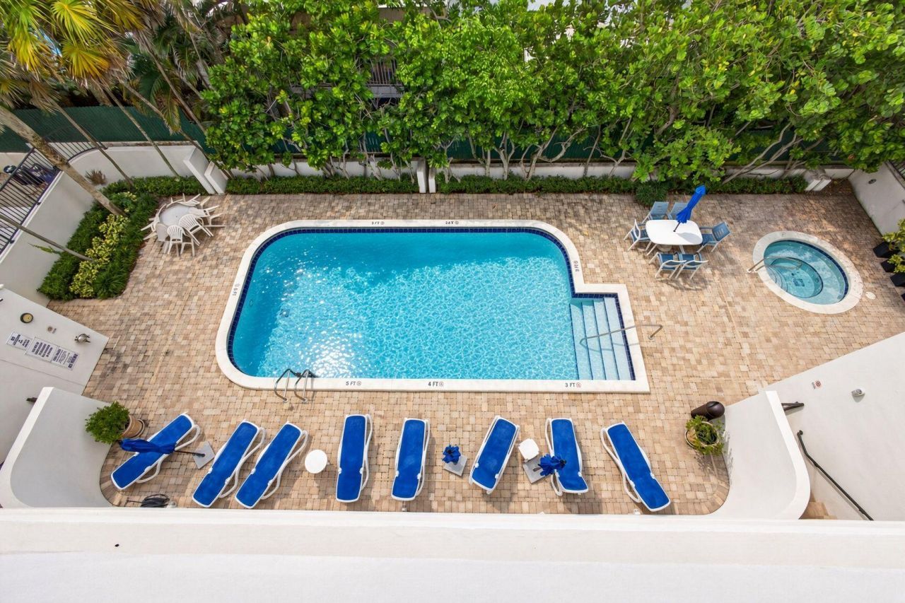 420 Celestial Way, Unit 403, Juno Beach, FL 33408 Photo