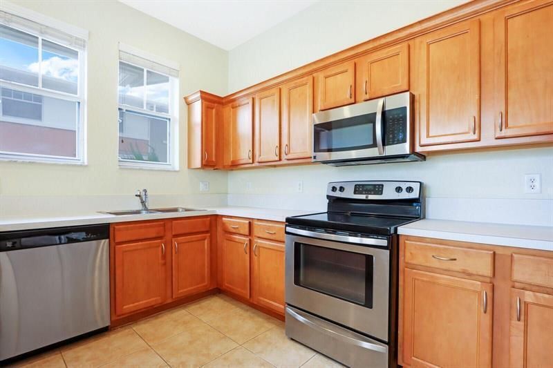 880 Millbrae Court, Unit 1, West Palm Beach, FL 33401 Photo