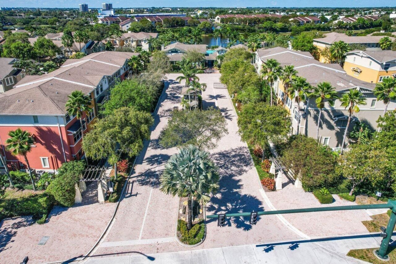880 Millbrae Court, Unit 1, West Palm Beach, FL 33401 Photo