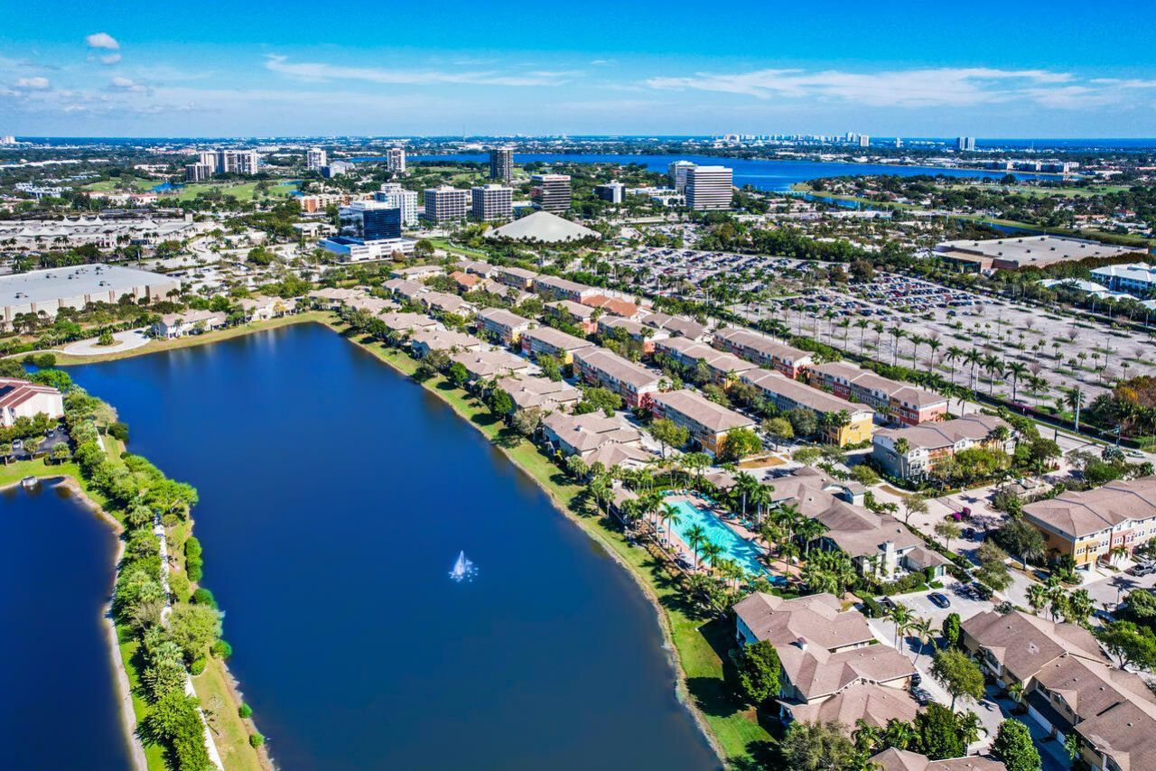 880 Millbrae Court, Unit 1, West Palm Beach, FL 33401 Photo