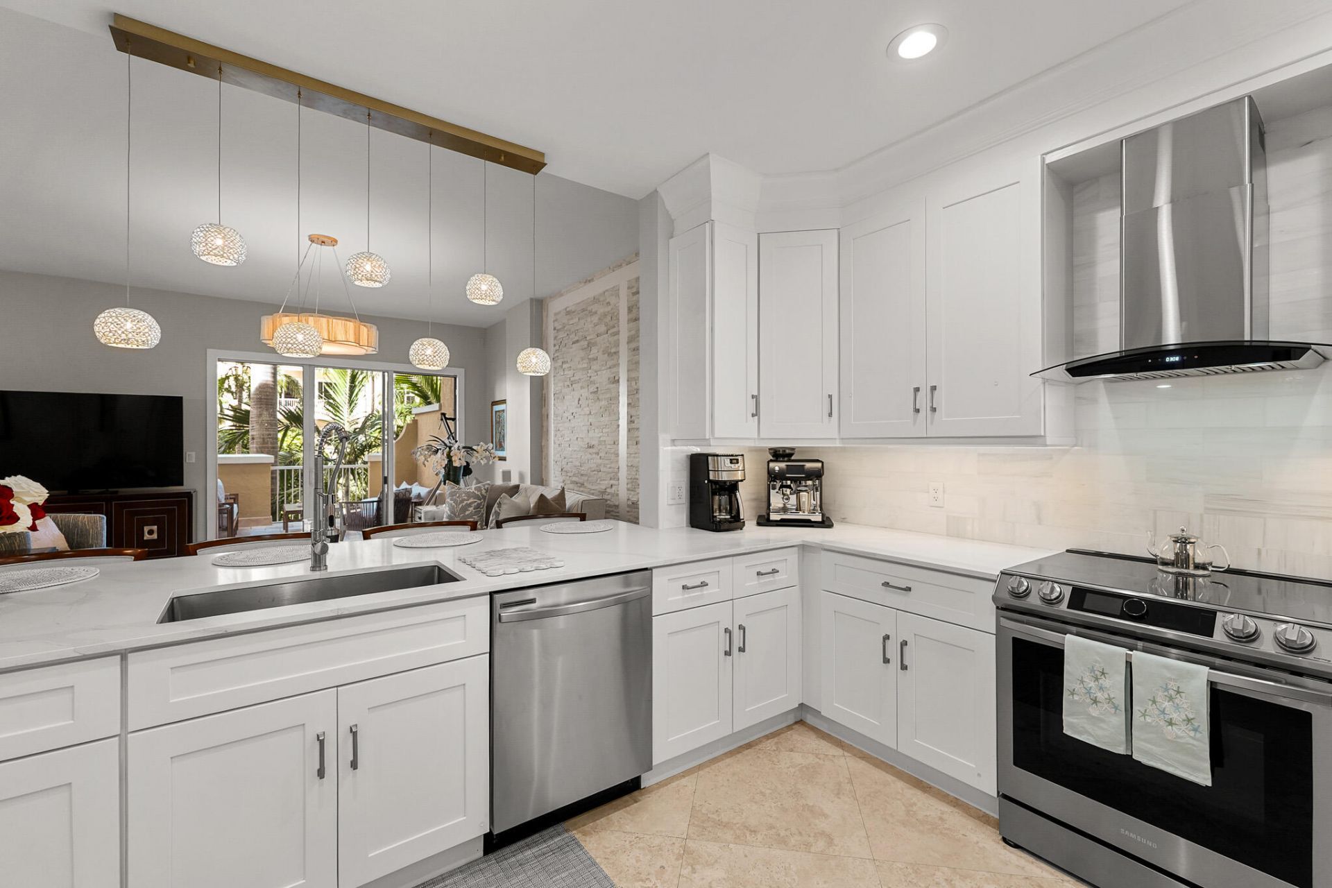 3940 N Flagler Drive, Unit 203, West Palm Beach, FL 33407 Photo