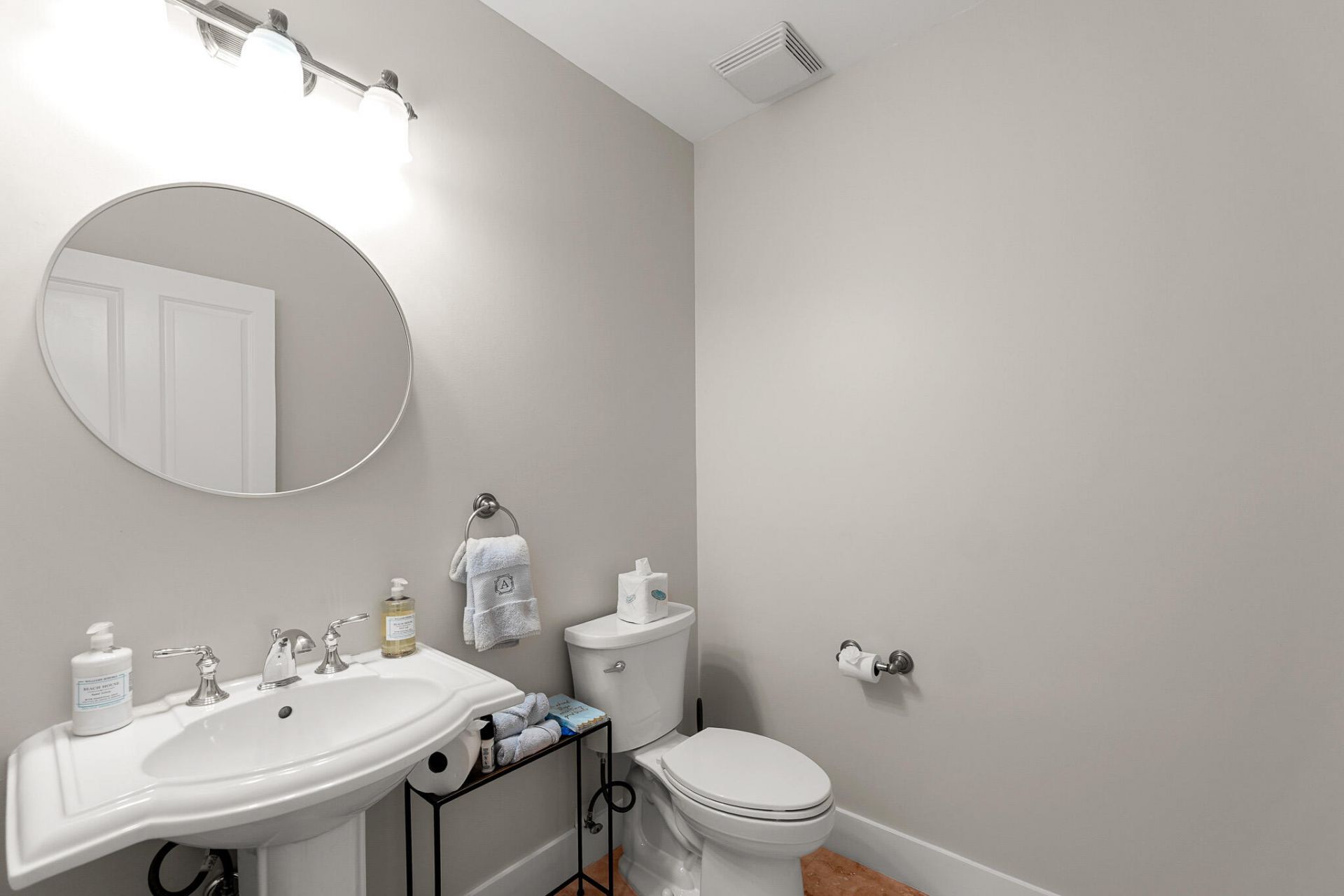 3940 N Flagler Drive, Unit 203, West Palm Beach, FL 33407 Photo