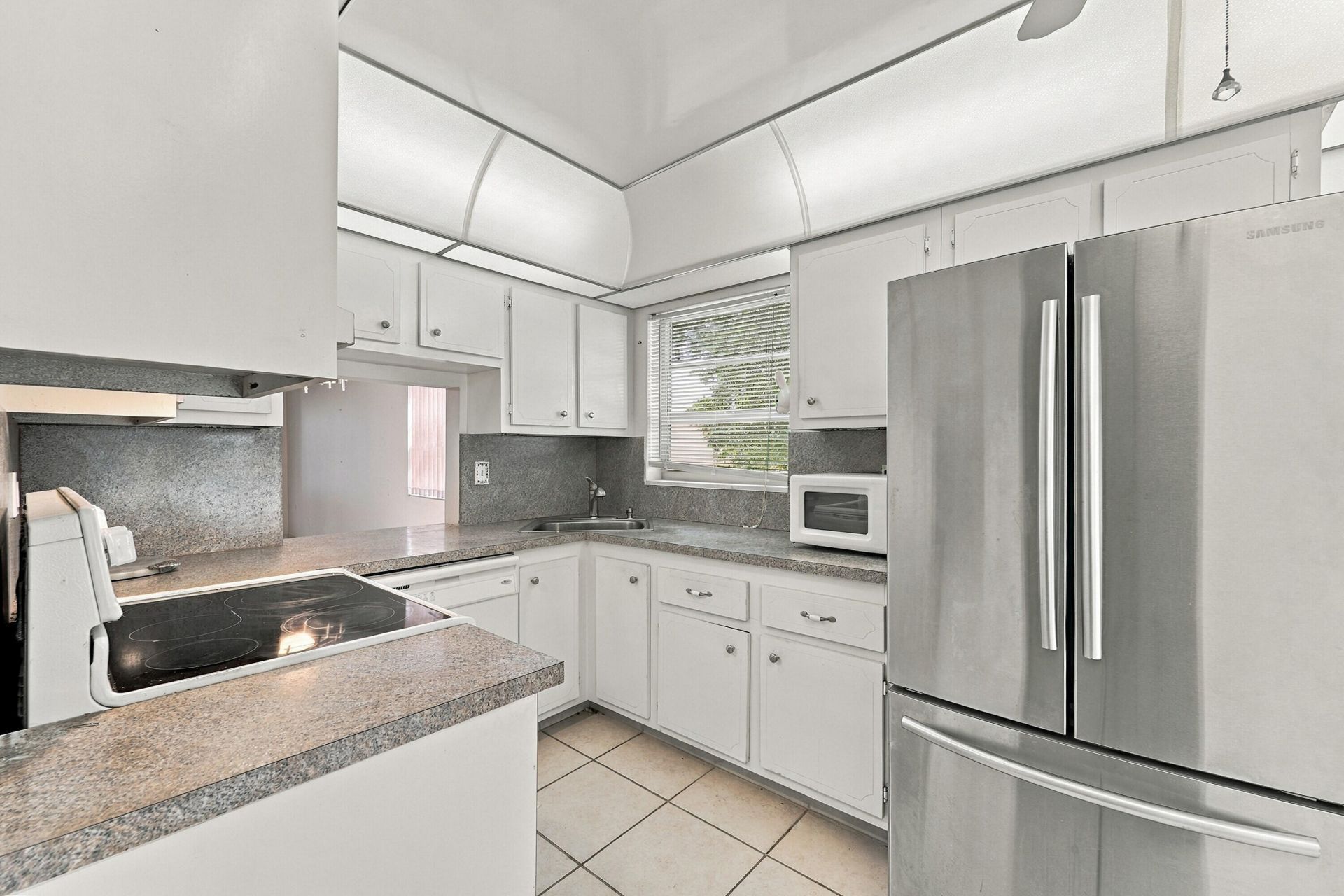 6350 NW 62nd Street, Unit 212, Tamarac, FL 33319 Photo