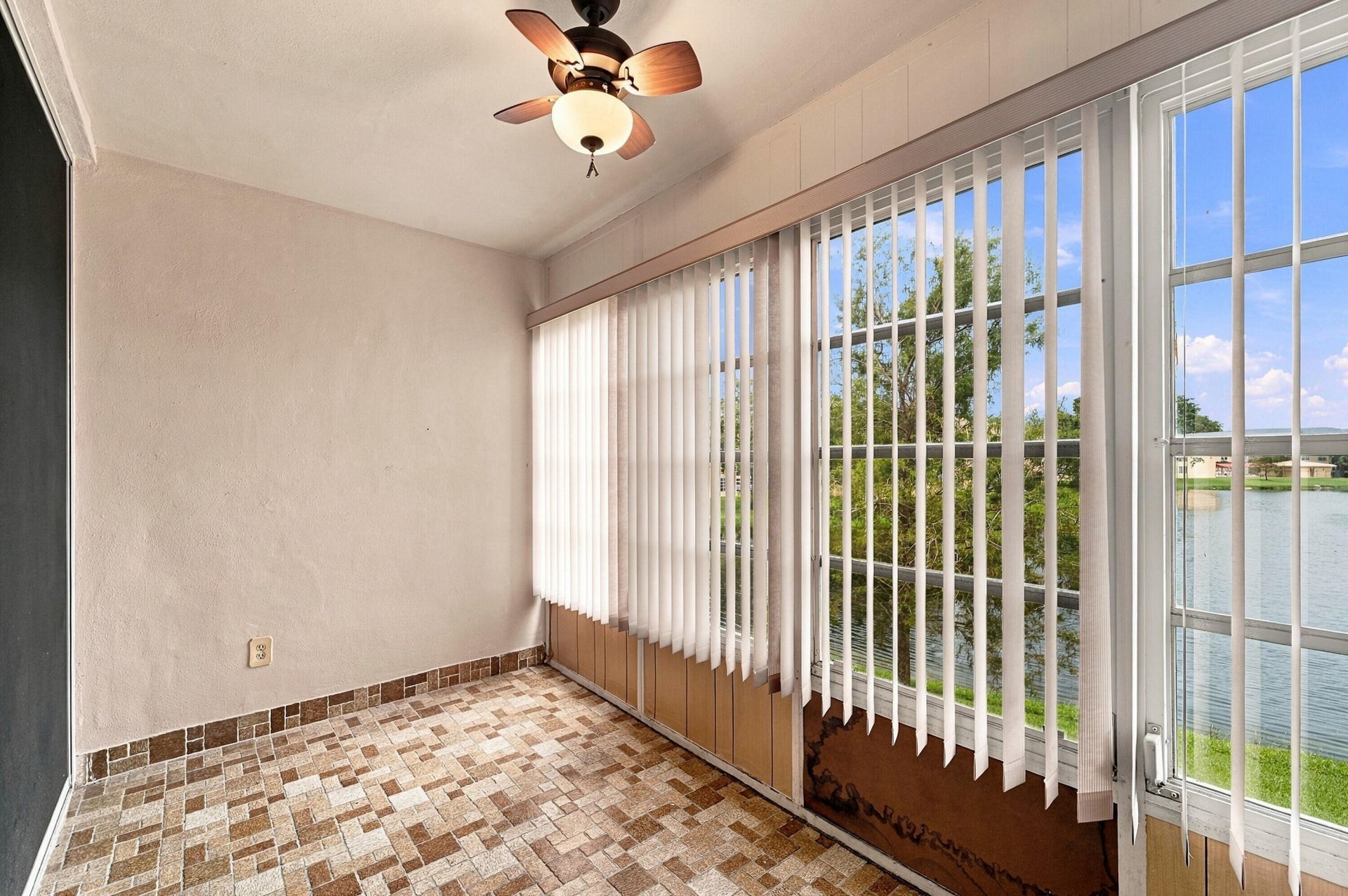 6350 NW 62nd Street, Unit 212, Tamarac, FL 33319 Photo