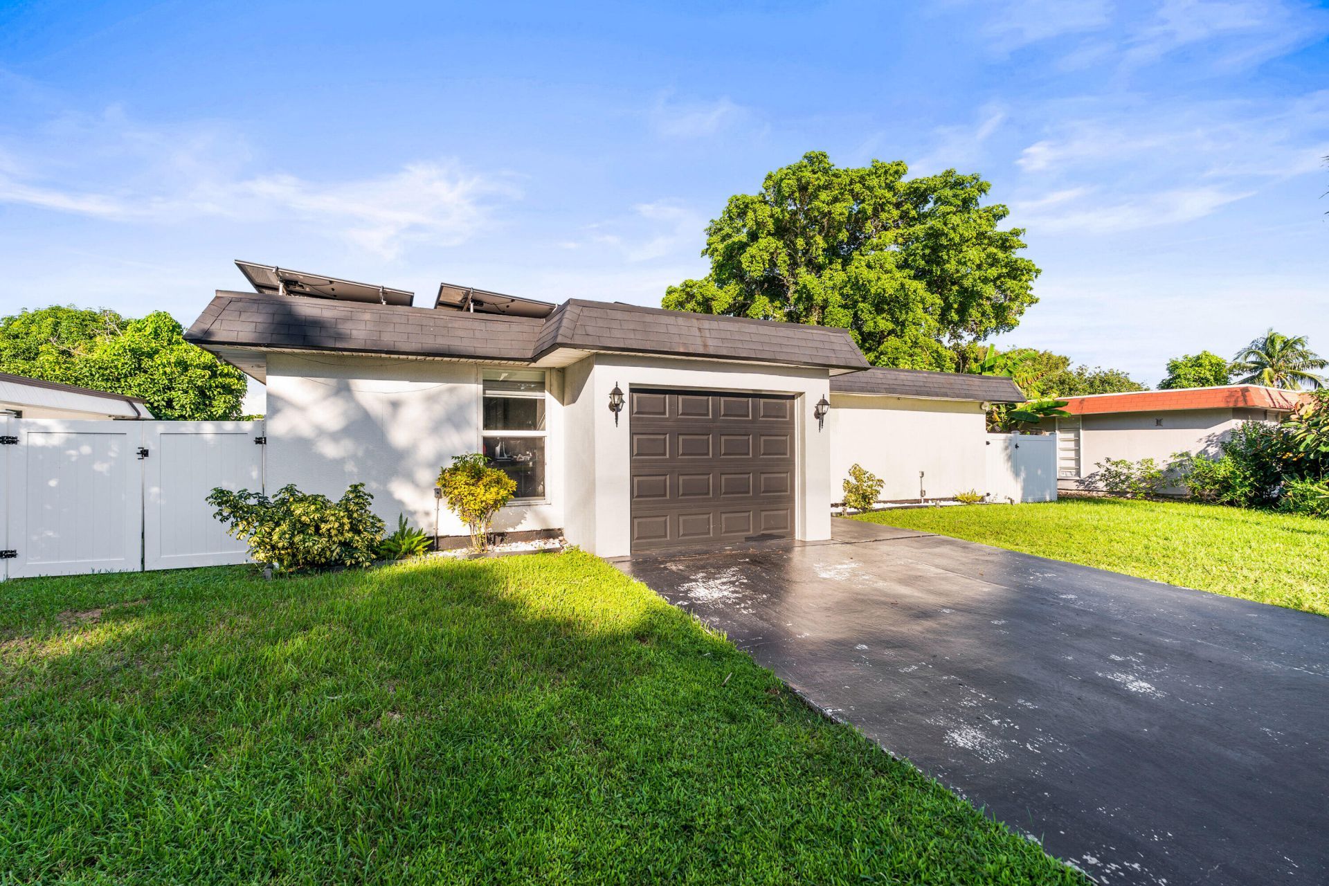 6408 Brookwood Boulevard, Tamarac, FL 33321 Photo