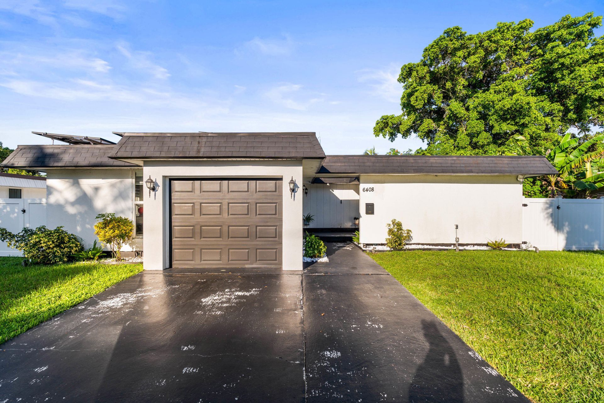 6408 Brookwood Boulevard, Tamarac, FL 33321 Photo