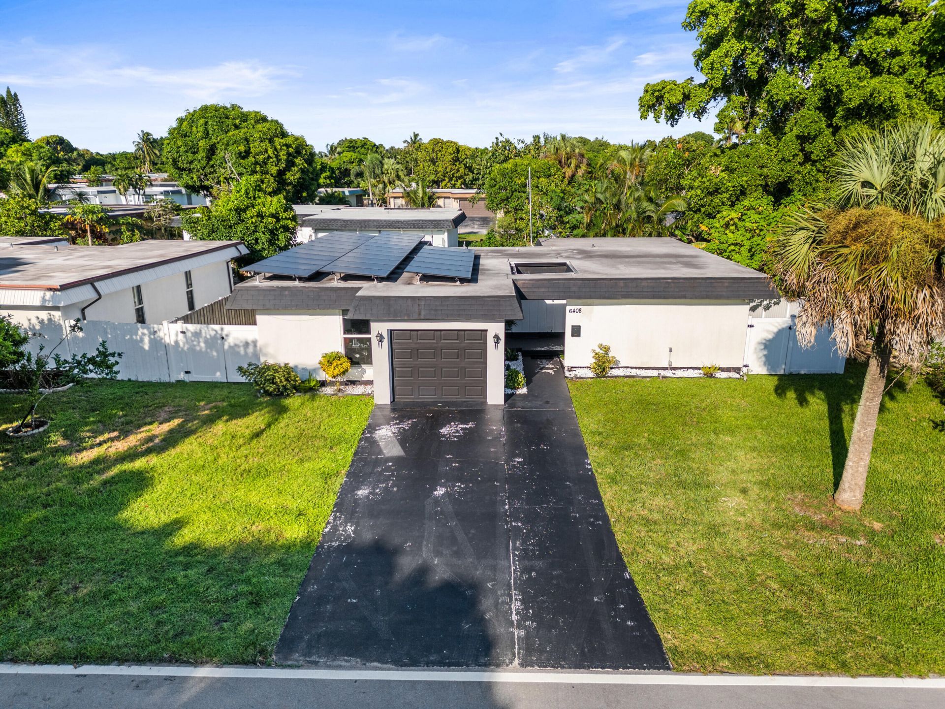 6408 Brookwood Boulevard, Tamarac, FL 33321 Photo