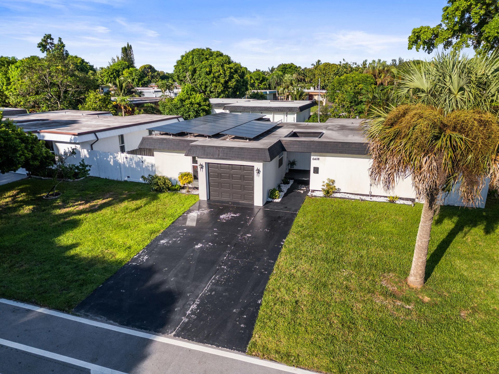 6408 Brookwood Boulevard, Tamarac, FL 33321 Photo