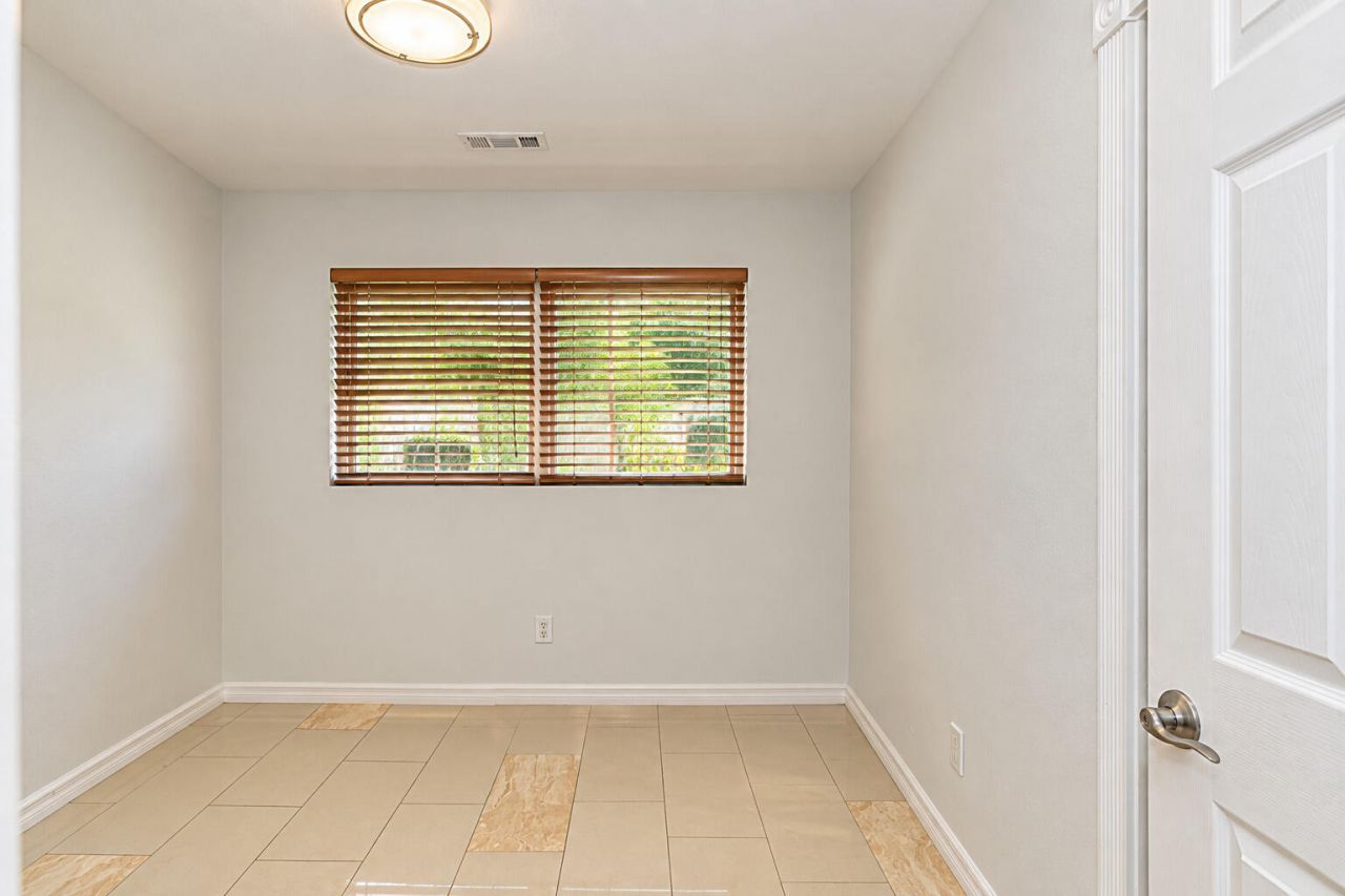 639 Madeline Court, West Palm Beach, FL 33413 Photo