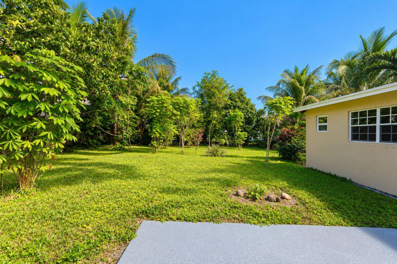 639 Madeline Court, West Palm Beach, FL 33413 Photo
