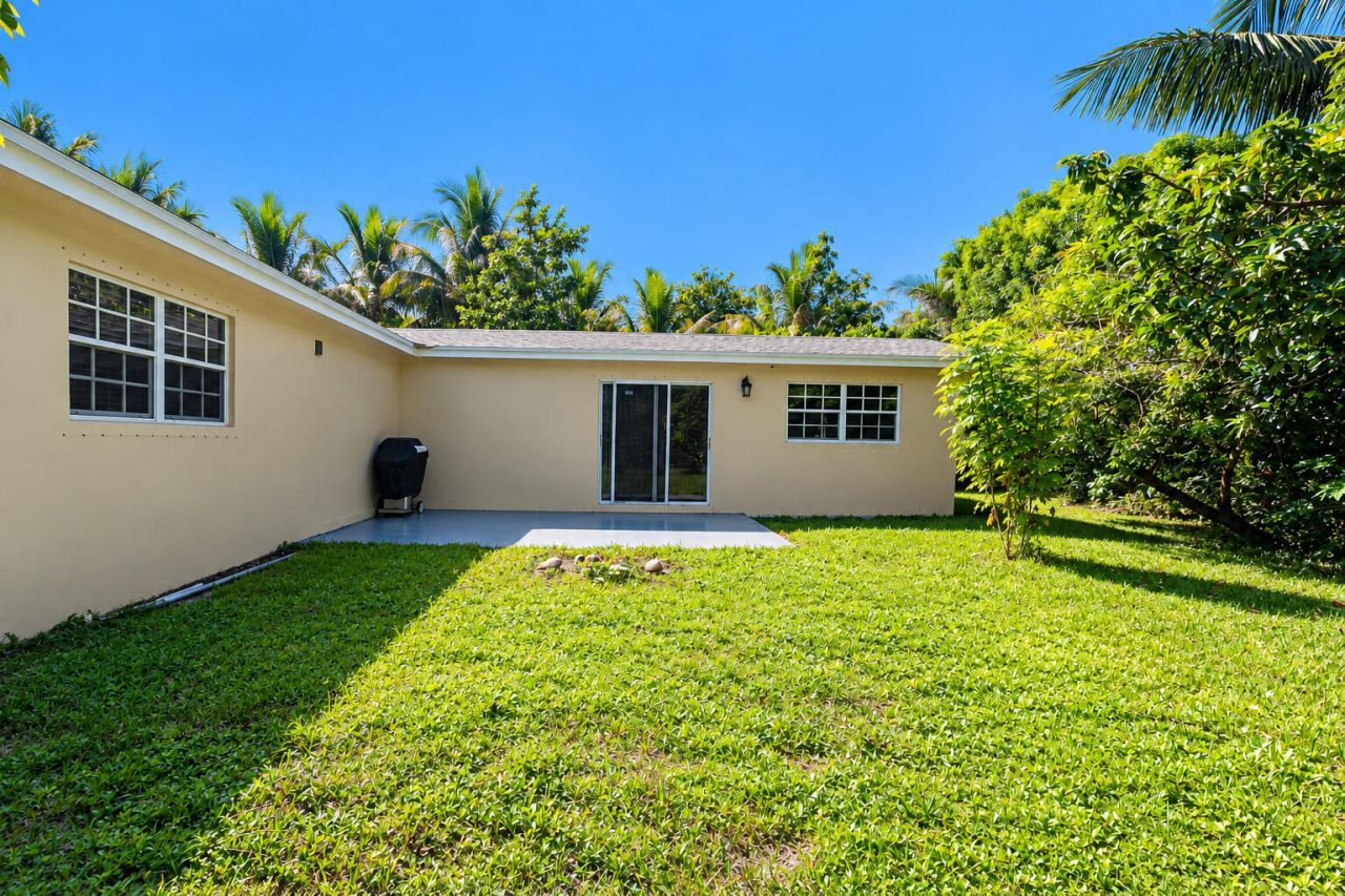 639 Madeline Court, West Palm Beach, FL 33413 Photo