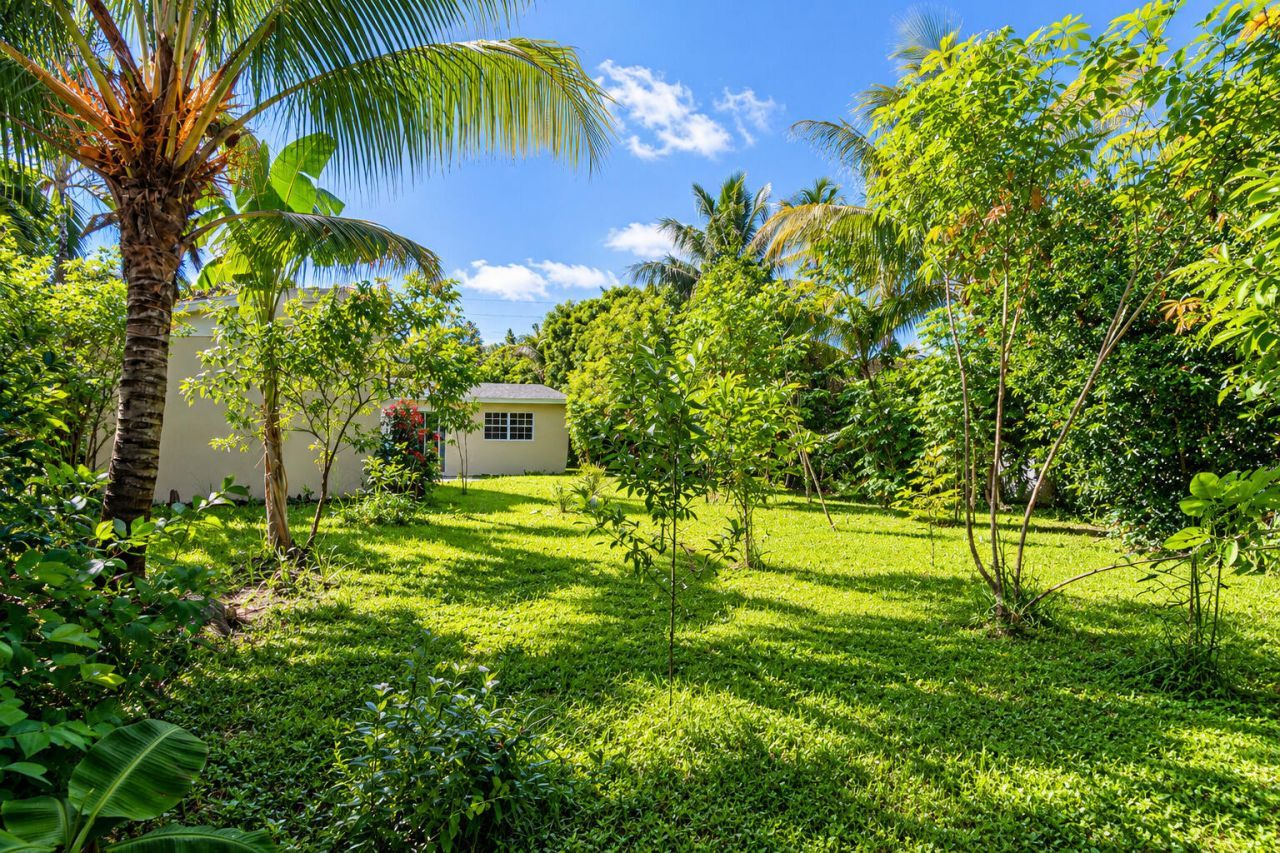 639 Madeline Court, West Palm Beach, FL 33413 Photo