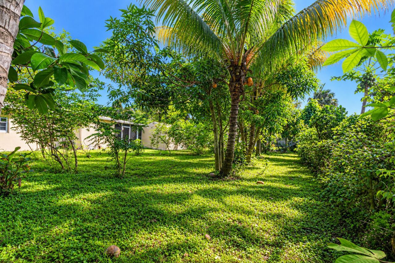 639 Madeline Court, West Palm Beach, FL 33413 Photo
