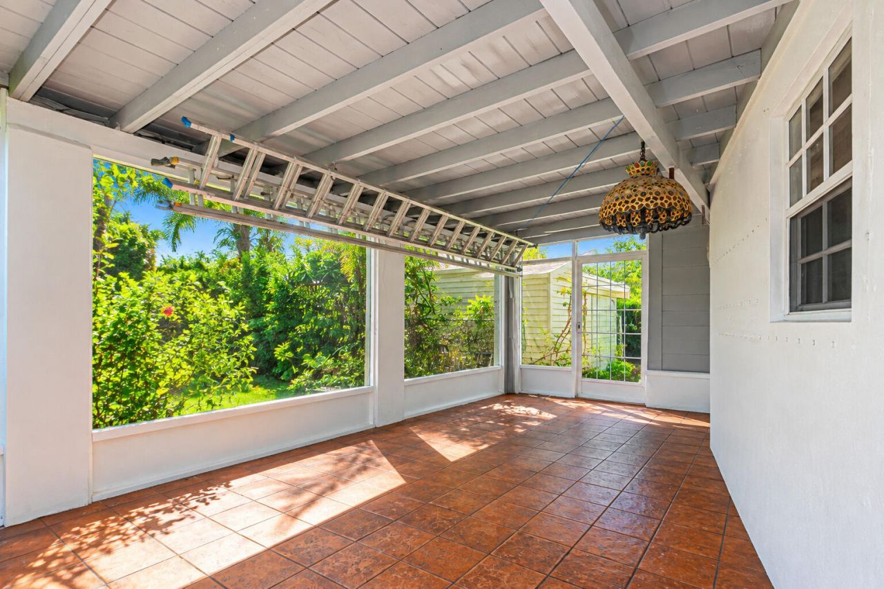639 Madeline Court, West Palm Beach, FL 33413 Photo