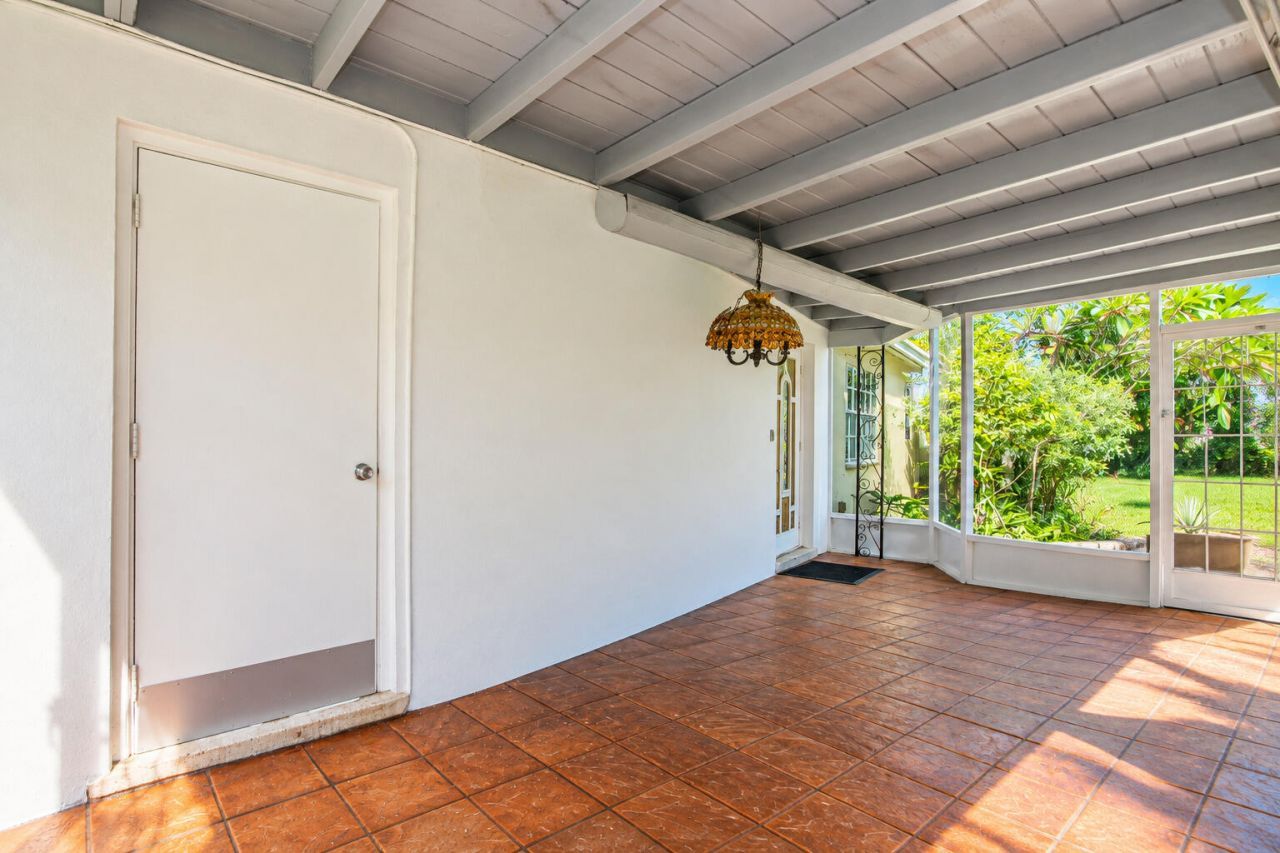 639 Madeline Court, West Palm Beach, FL 33413 Photo