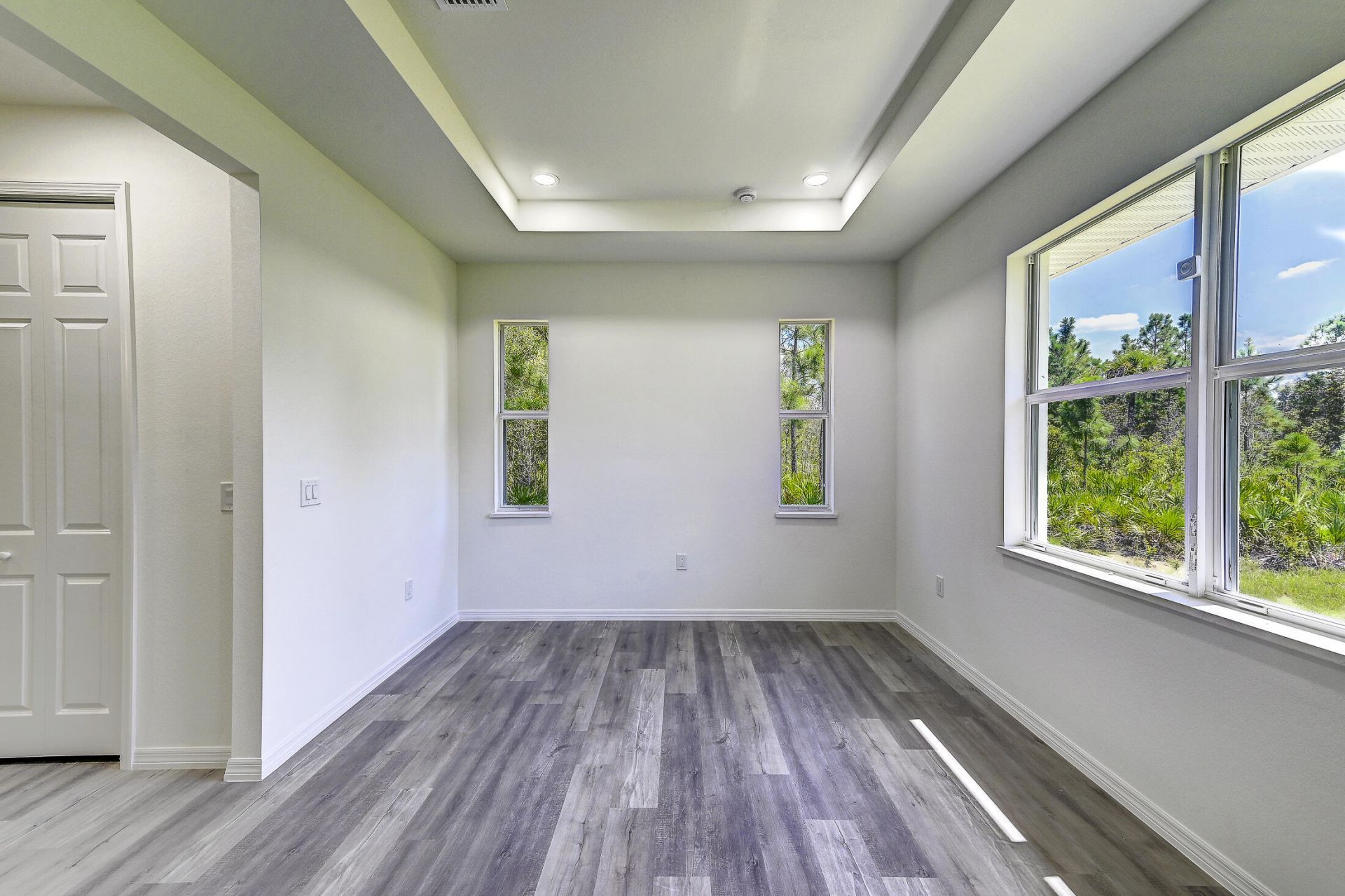 370 Chalet Avenue S, Lehigh Acres, FL 33974 Photo