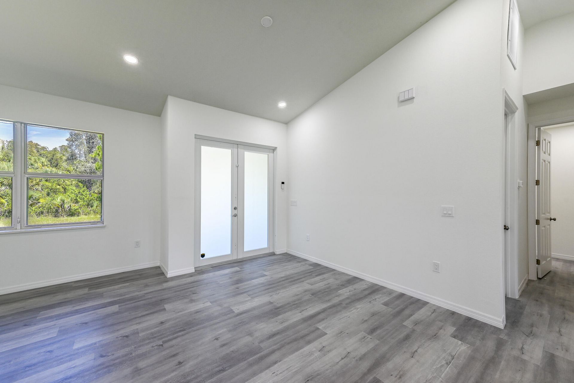 370 Chalet Avenue S, Lehigh Acres, FL 33974 Photo