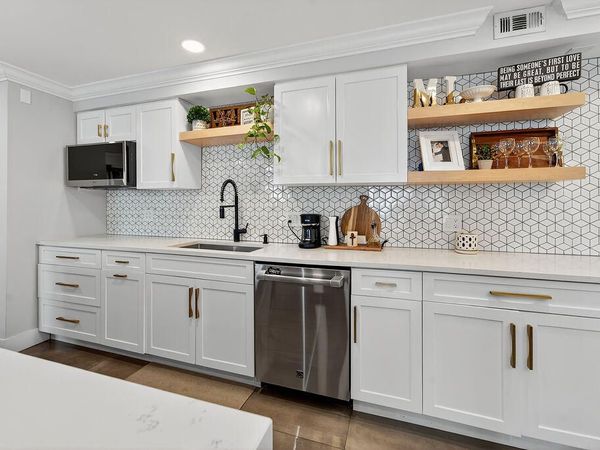 5440 N OCEAN Drive, Unit 1404, Singer Island, FL 33404