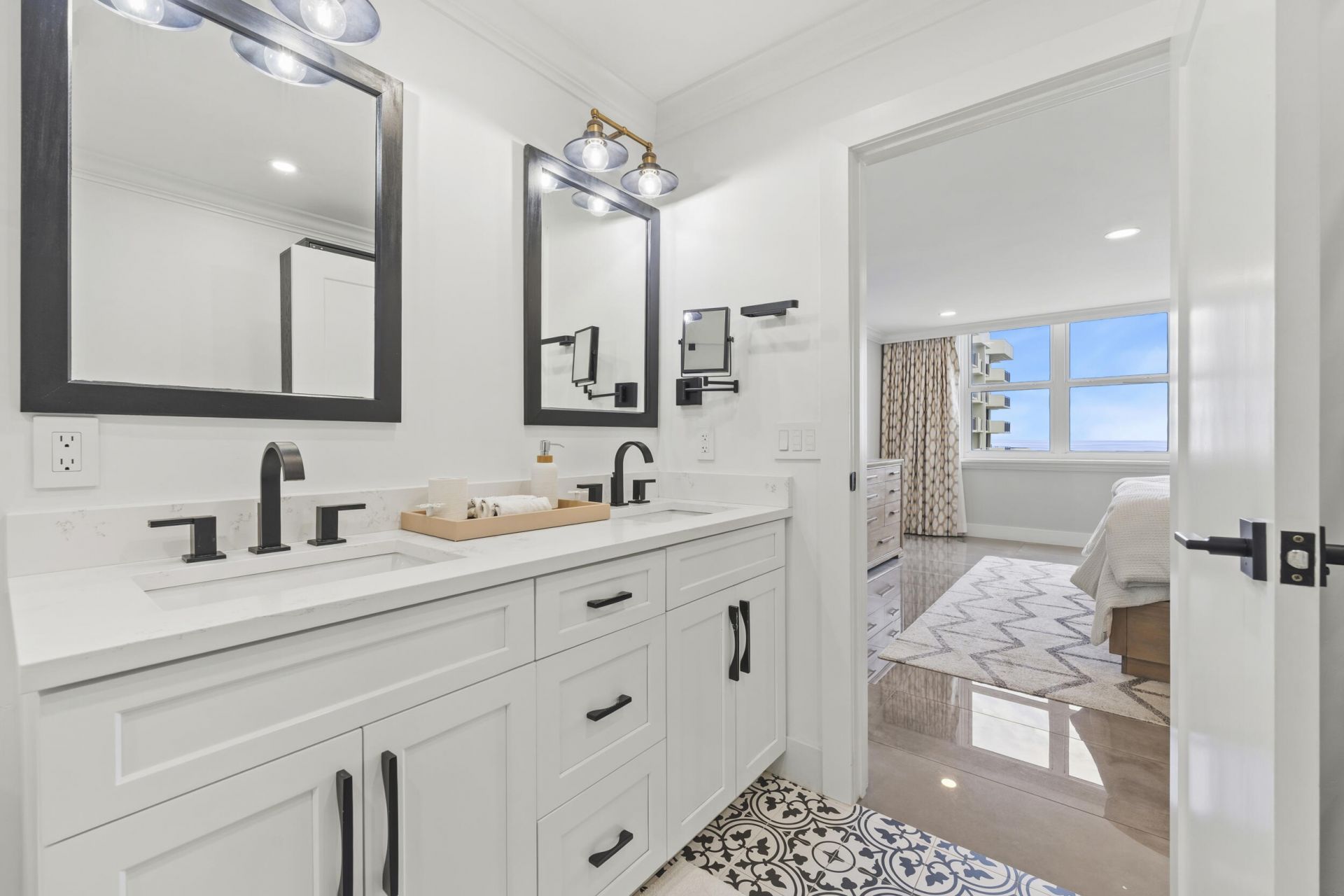 5440 N Ocean Drive, Unit 1404, Singer Island, FL 33404 Photo