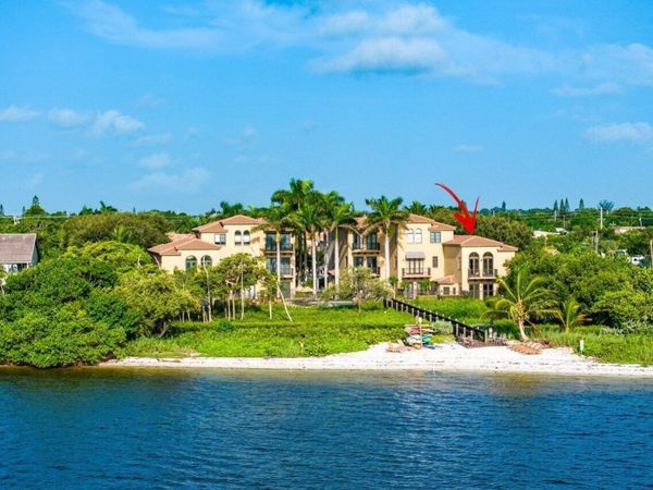 910 VIA VILLAGIO, Hypoluxo, FL 33462