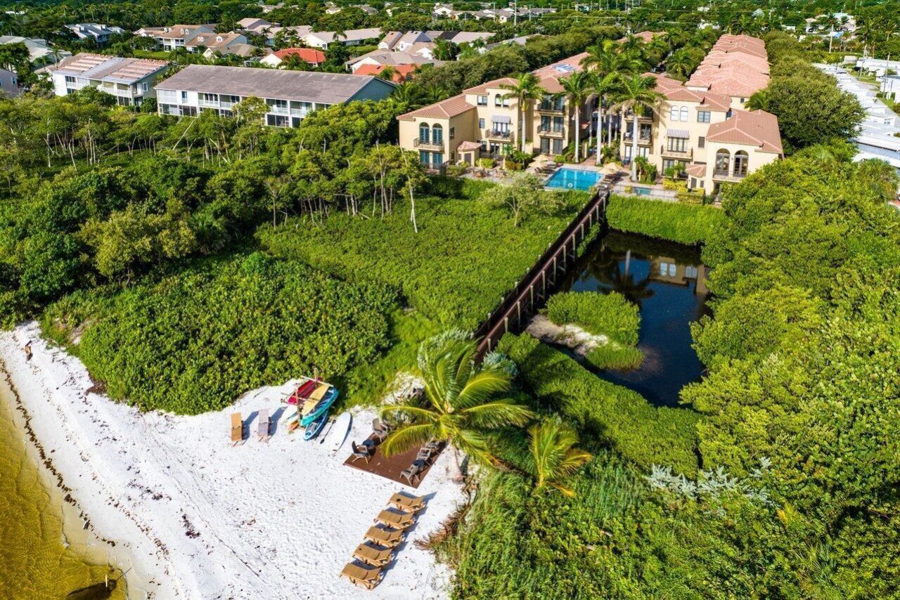 910 Via Villagio, Hypoluxo, FL 33462 Photo