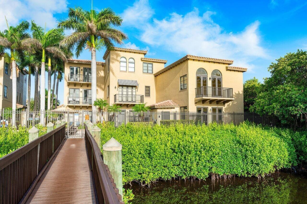 910 Via Villagio, Hypoluxo, FL 33462 Photo