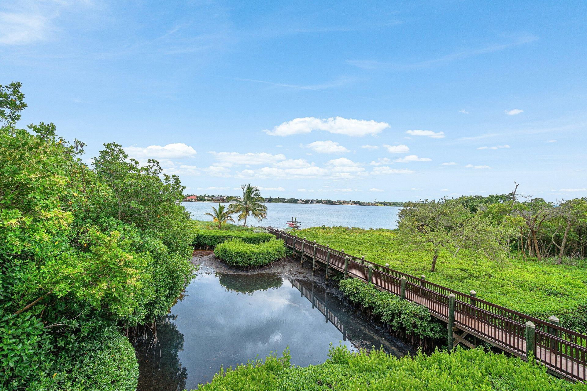 910 Via Villagio, Hypoluxo, FL 33462 Photo