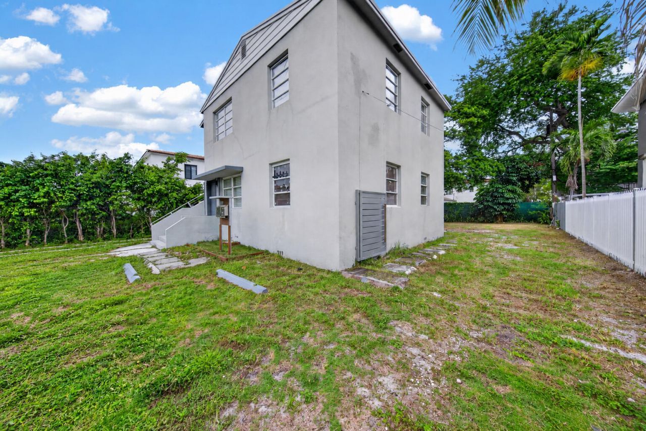 3711 SW 27th Terrace, Miami, FL 33188 Photo