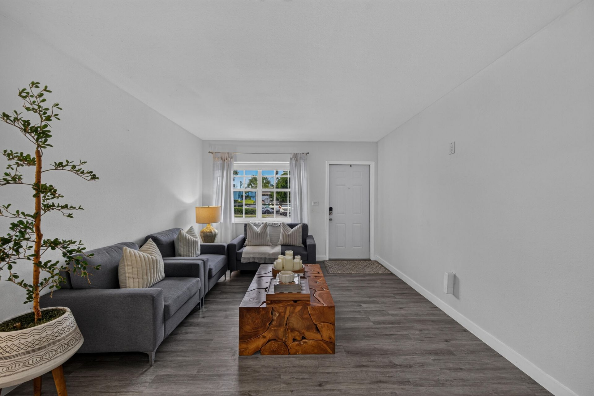 3711 SW 27th Terrace, Miami, FL 33188 Photo