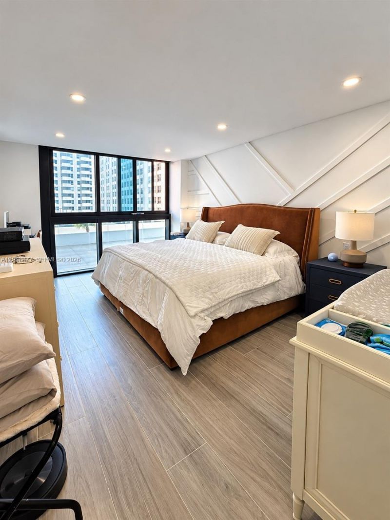 2655 Collins Ave, Unit 503, Miami Beach, FL 33140 Photo