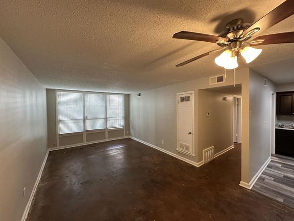 32 N BELVEDERE BLVD N, Unit #21, Memphis, TN 38104