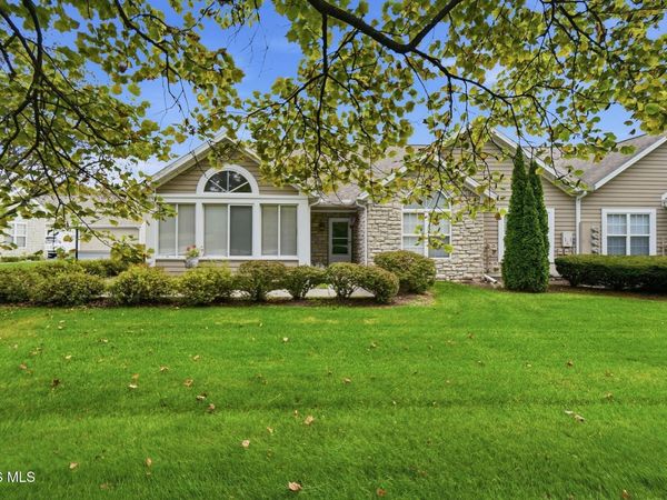 2279 Whispering Pines Drive, Toledo, OH 43617