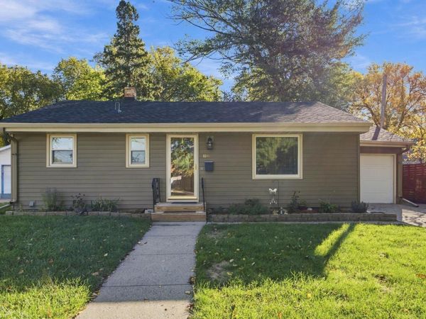 1018 21st Street S, Fargo, ND 58103