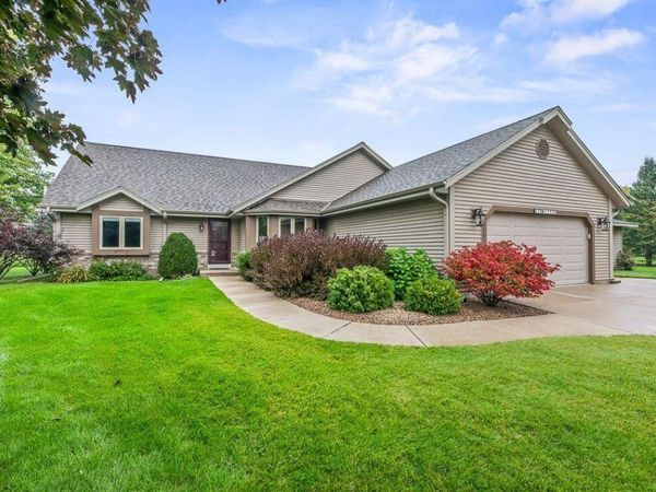 S79W15520 Foxboro PLACE, Muskego, WI 53150