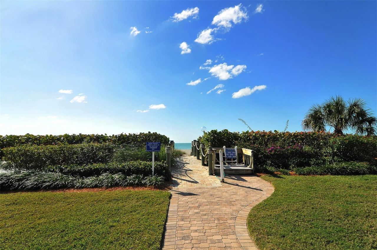 4525 Gulf Of Mexico Drive, Unit 204, Longboat Key, FL 34228 Photo
