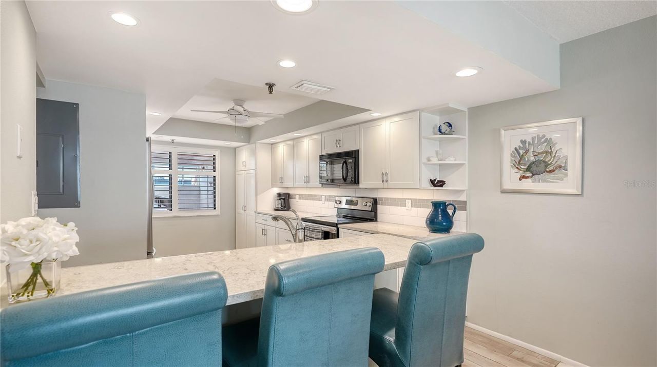 4525 Gulf Of Mexico Drive, Unit 204, Longboat Key, FL 34228 Photo