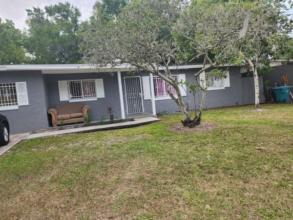 5394 BOTANY COURT , ORLANDO, FL 32811