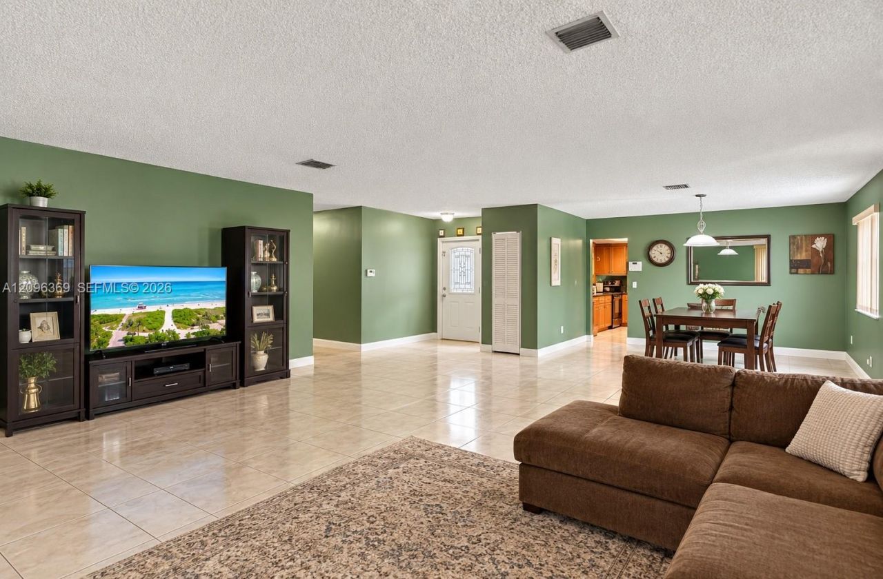 3031 NW 69th Ter, Miami, FL 33147 Photo