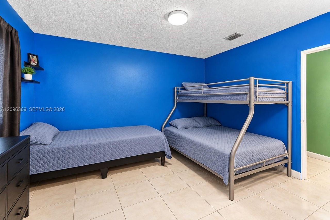 3031 NW 69th Ter, Miami, FL 33147 Photo
