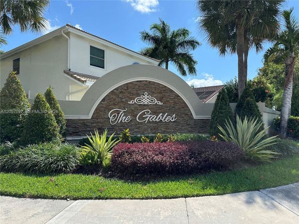 112 Gables Blvd, Weston, FL 33326