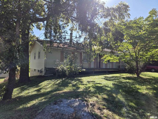 10 KIMBERLY Court, Macomb, IL 61455