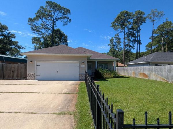 2265 Palo Alto Street, Navarre, FL 32566