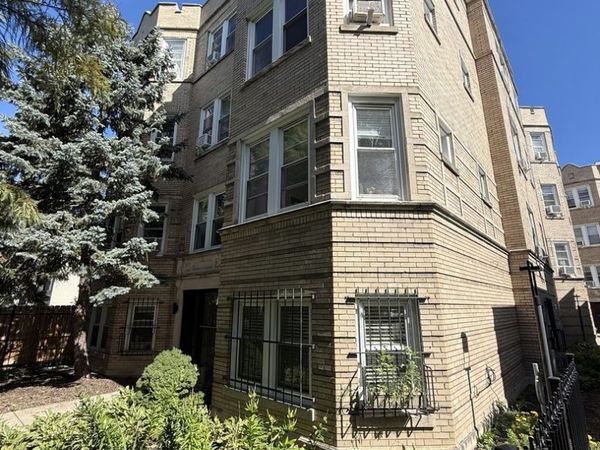 2837 1/2 N Sawyer Avenue , Unit 1E, Chicago, IL 60618