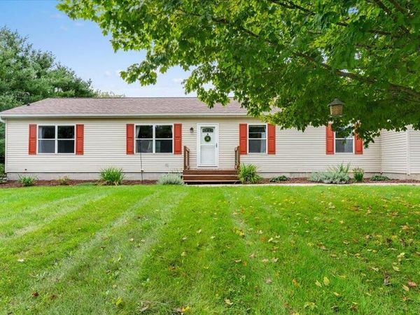 1415 W Centerline Road, St. Johns, MI 48879